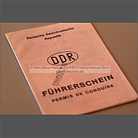Klicken Sie auf die Vorschau, um das Vollbild zu sehen 051029_5100_01.jpg